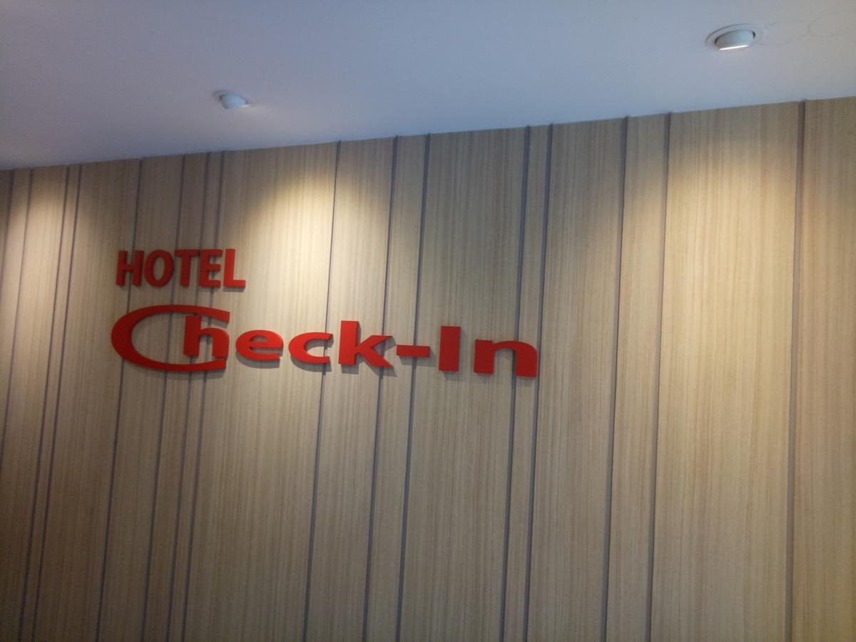 קואלה לומפור Hotel Check-In מראה חיצוני תמונה